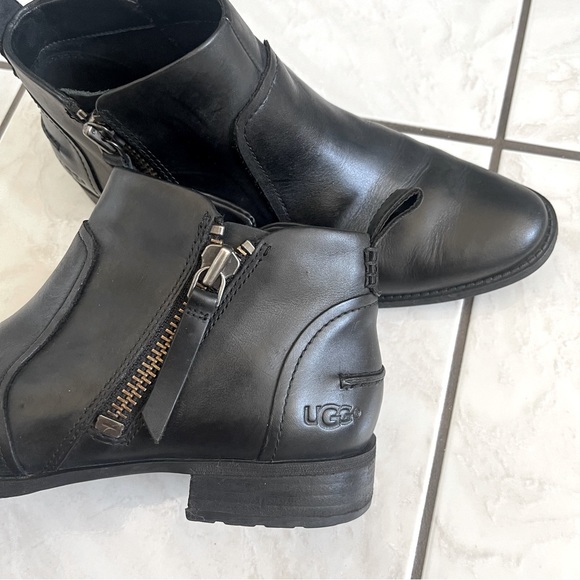 UGG Aureo Leather Ankle Booties Zipper Up Black Color Size 8.5 Narrow - Picture 7 of 16
